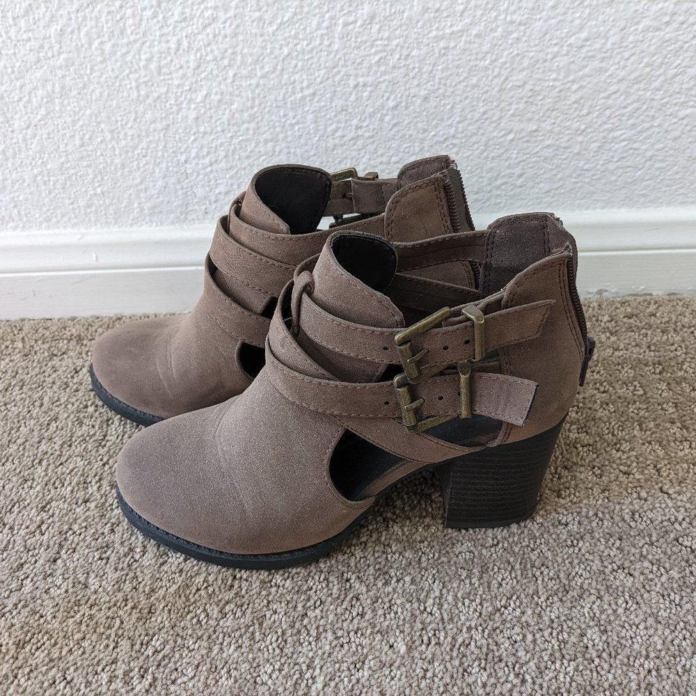 Soda buckle heels boots